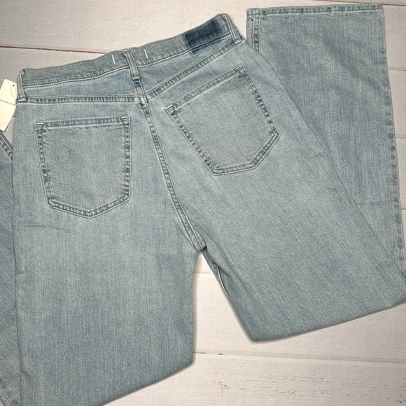 NWT - Abercrombie & Fitch - Curve Love High Rise 90s Relaxed Jean - Picture 5 of 7